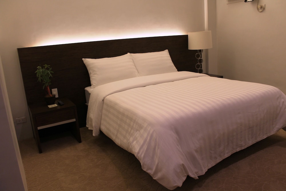 Superior Single Room, 1 Queen Bed photo 2