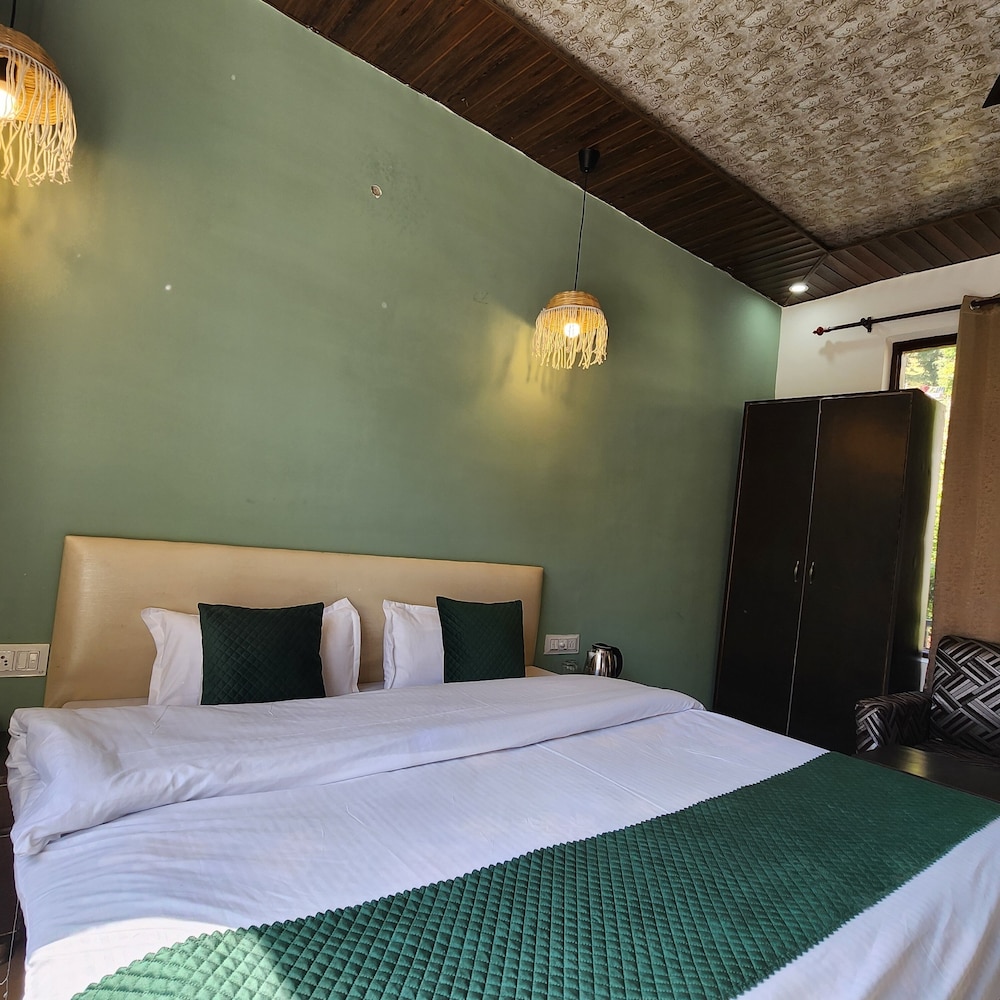 Classic Double or Twin Room, Balcony