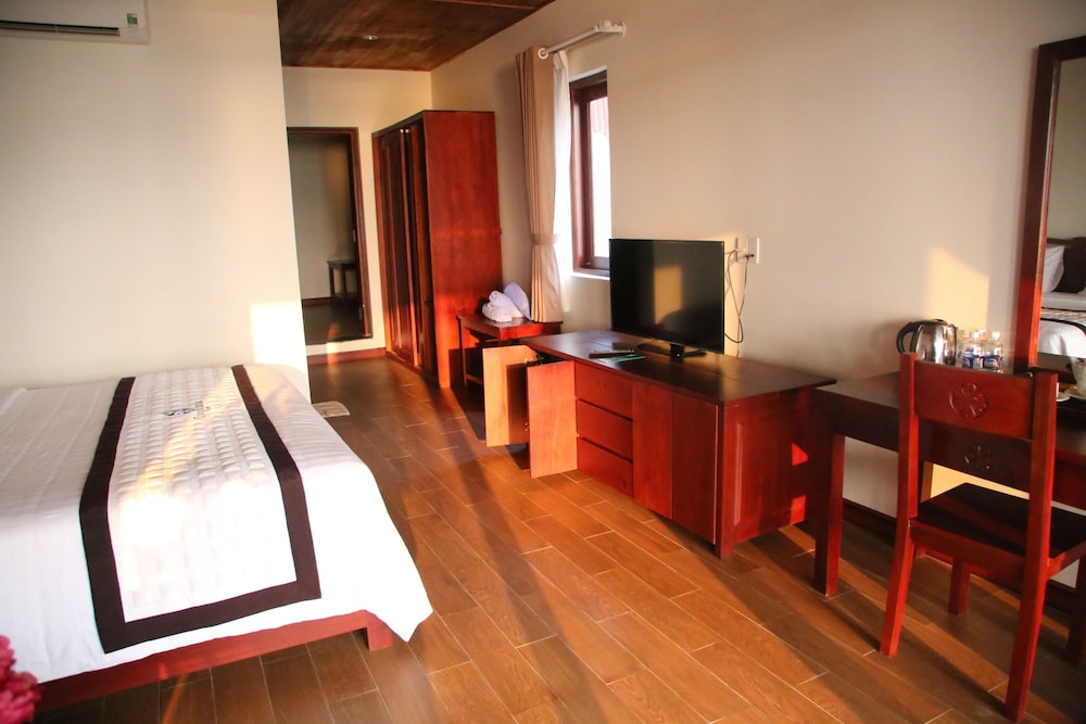 Family Room, Beachfront photo 1