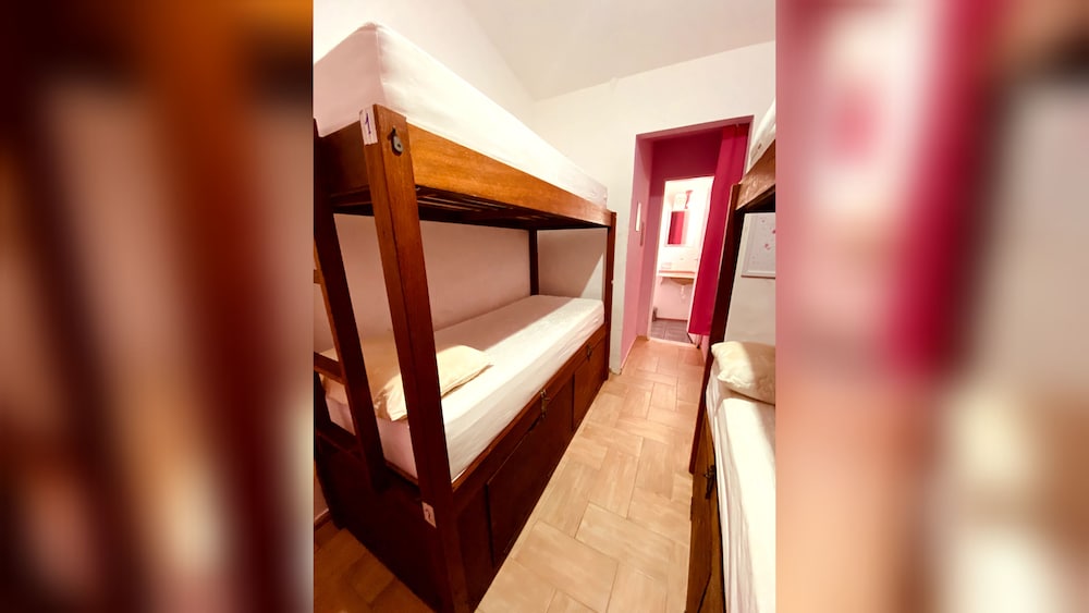 Mixed dormitory in suite (4 beds) photo 1