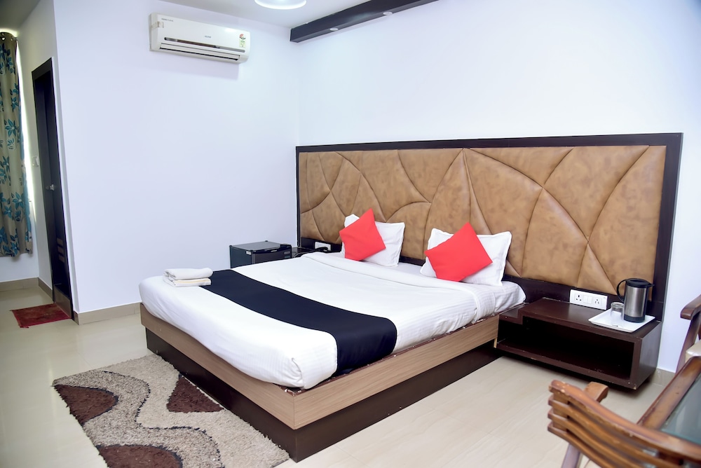 Deluxe Room - Photo 7