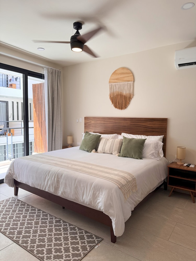 Deluxe Studio, Balcony