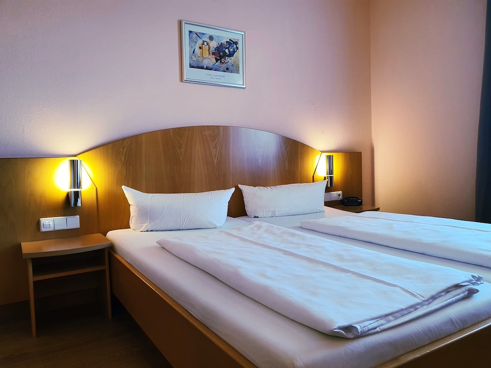 Double Room - Photo 12