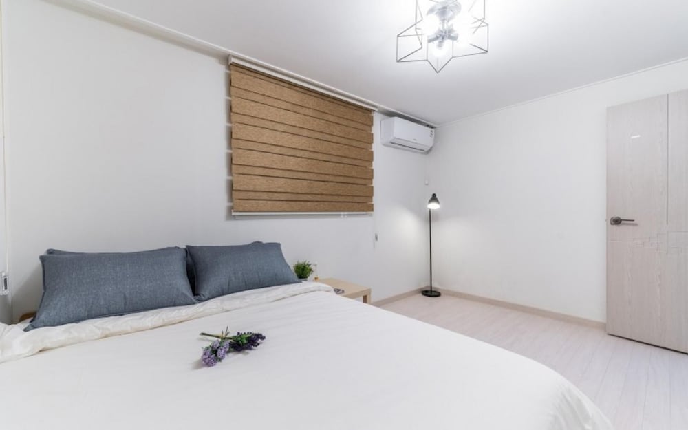 Room (A101 (Suite Room)) - Photo 1