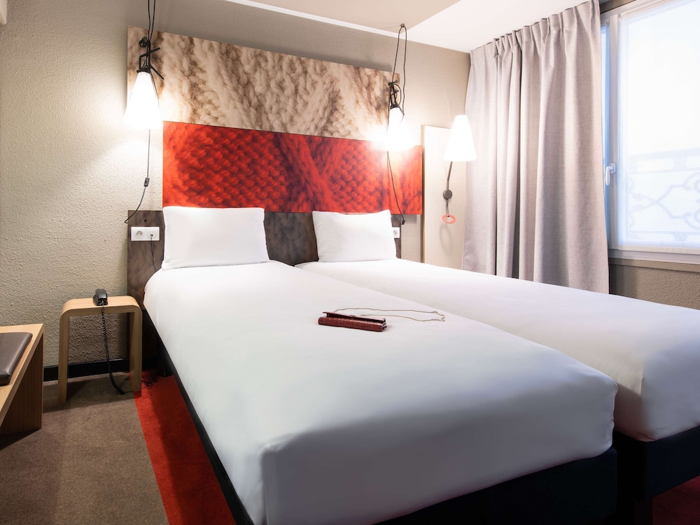 Standard Twin Room, 2 Twin Beds thumbnail 5