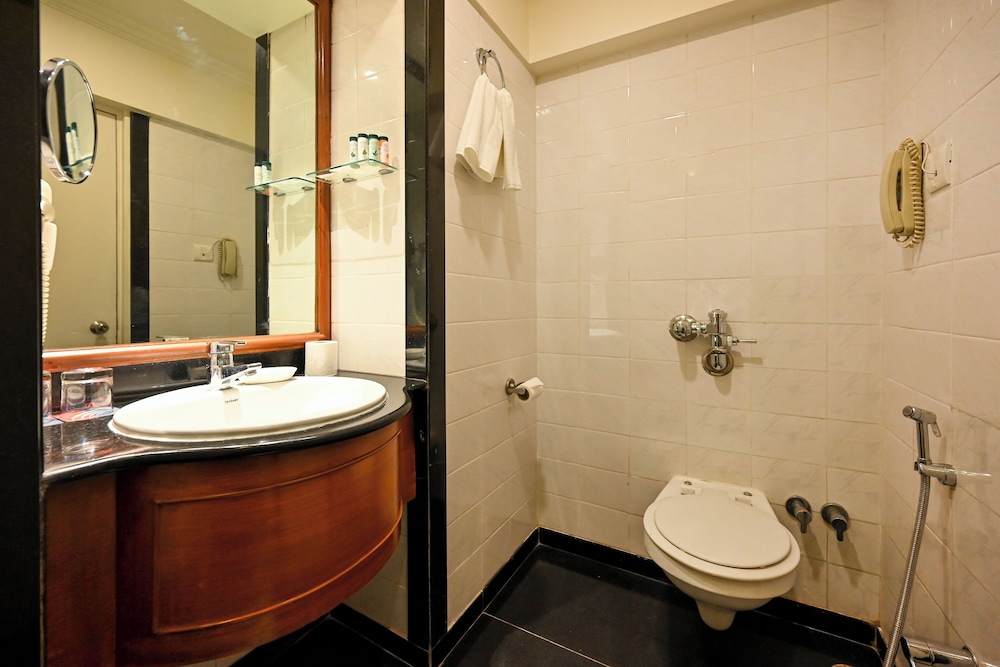 Superior Room + Buffet Breakfast + 20% on Food and Soft beverages + Wi-Fi - Photo 4