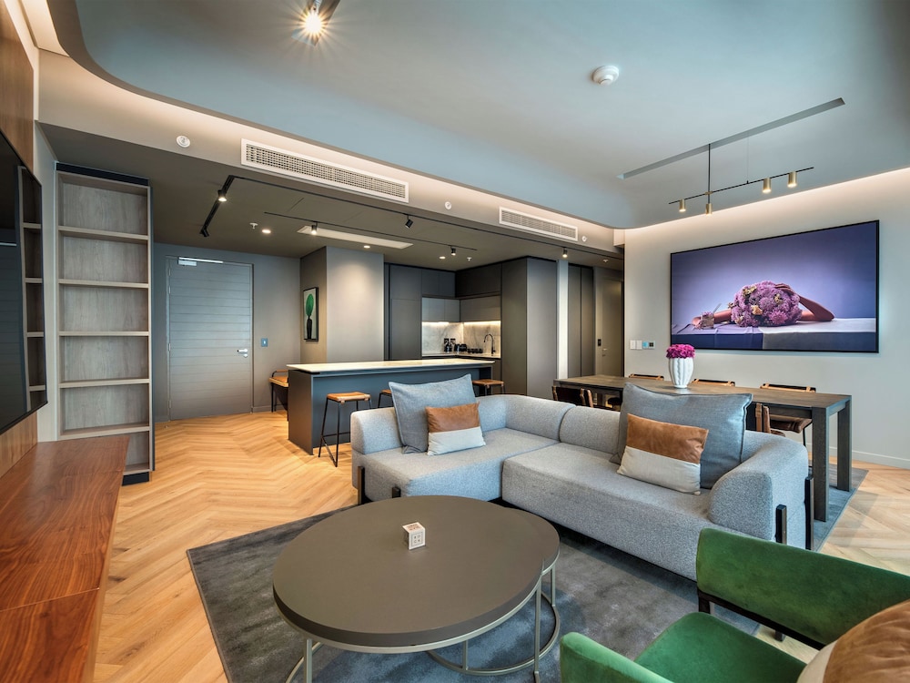 Superior Suite - Photo 6