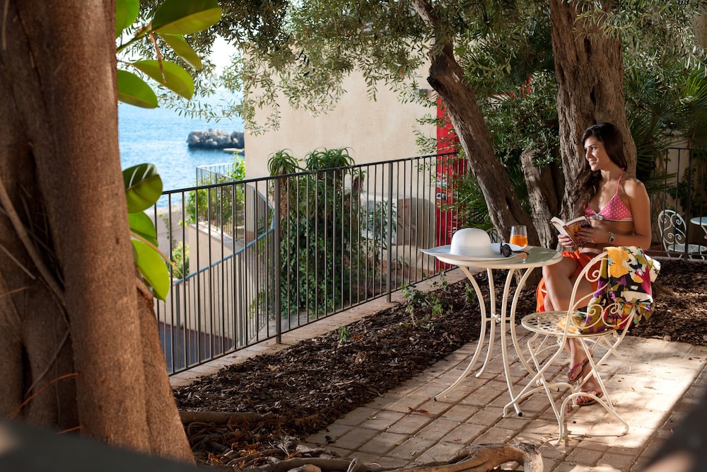 Small Villa - Photo 3