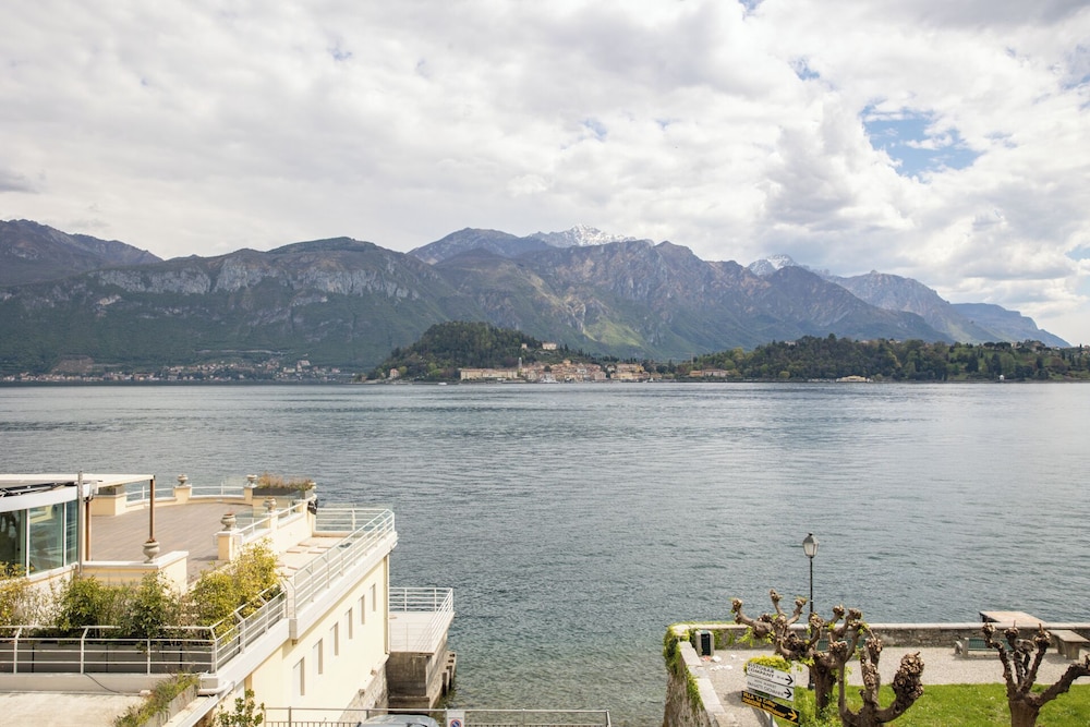 Apartment, Lake View