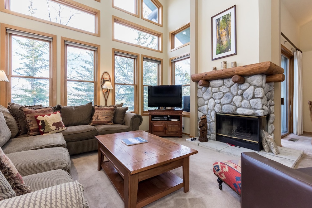Condo, 3 Bedrooms, Mountain View (Snowcreek #892 Phase V) photo 2