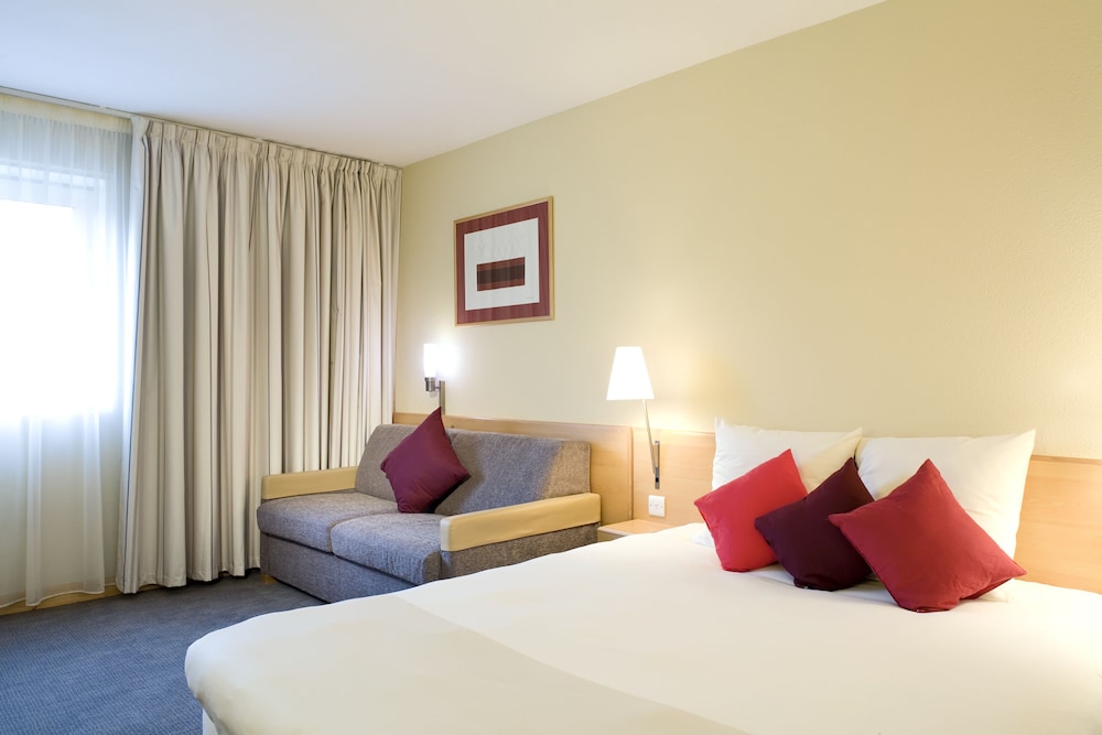 Superior Room, 1 Queen Bed with Sofa bed photo 1