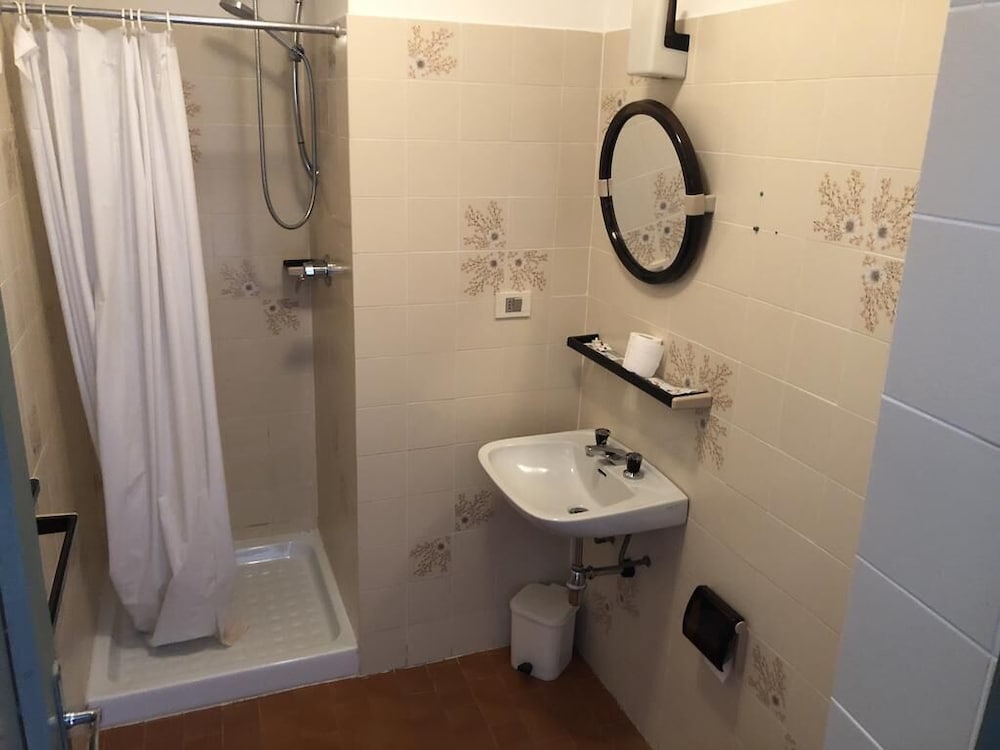 Double Room, Private Bathroom (External) photo 3