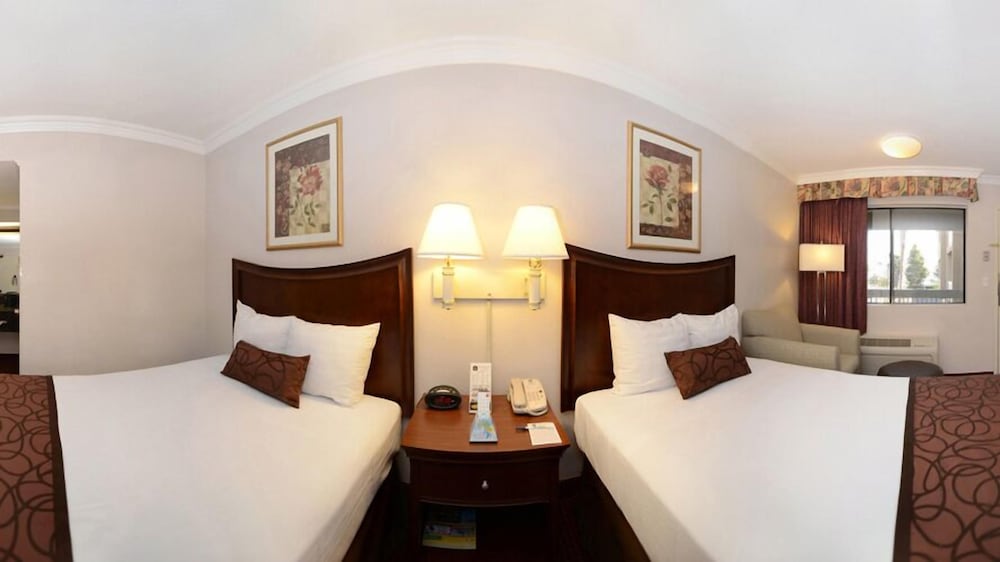 Double Room, 2 Double Beds - Photo 1