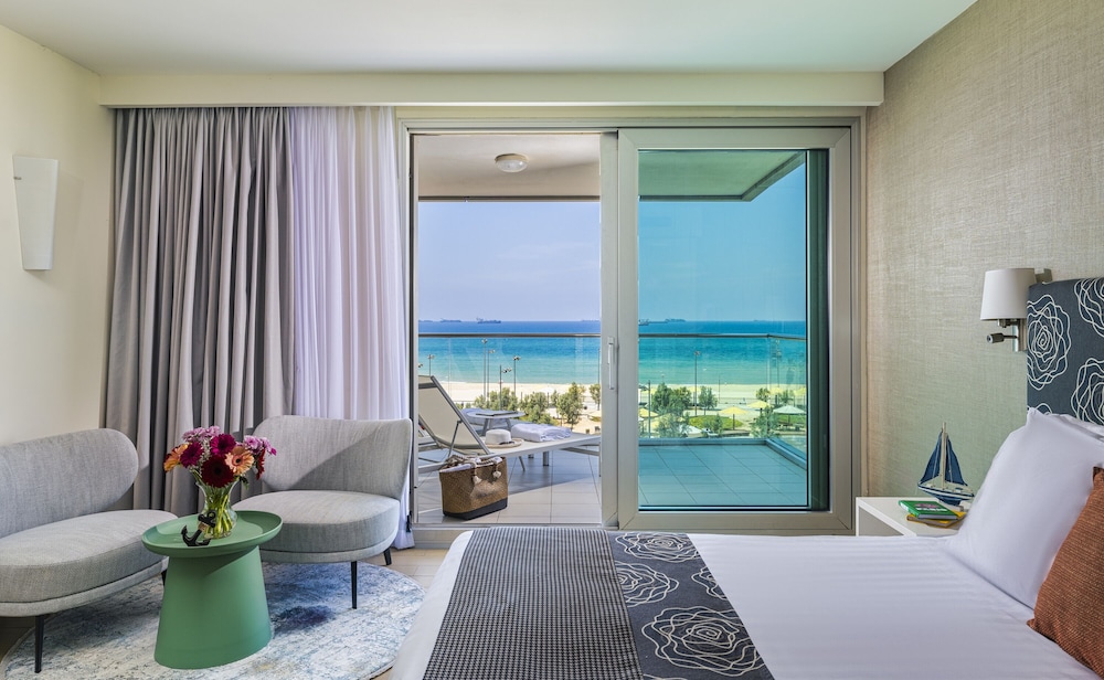 Deluxe Room, Balcony, Sea View photo 3