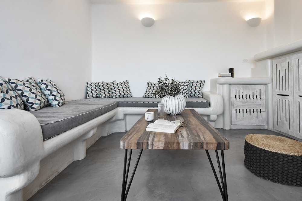 Grand Maisonette Caldera View - Photo 4