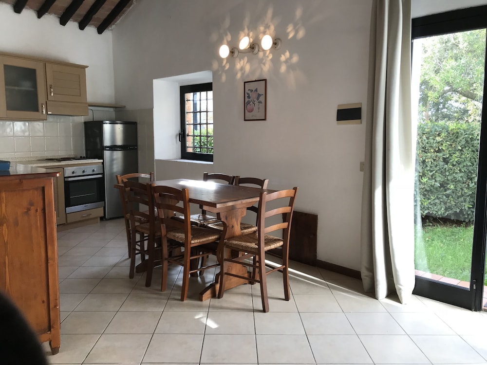Villa photo 2