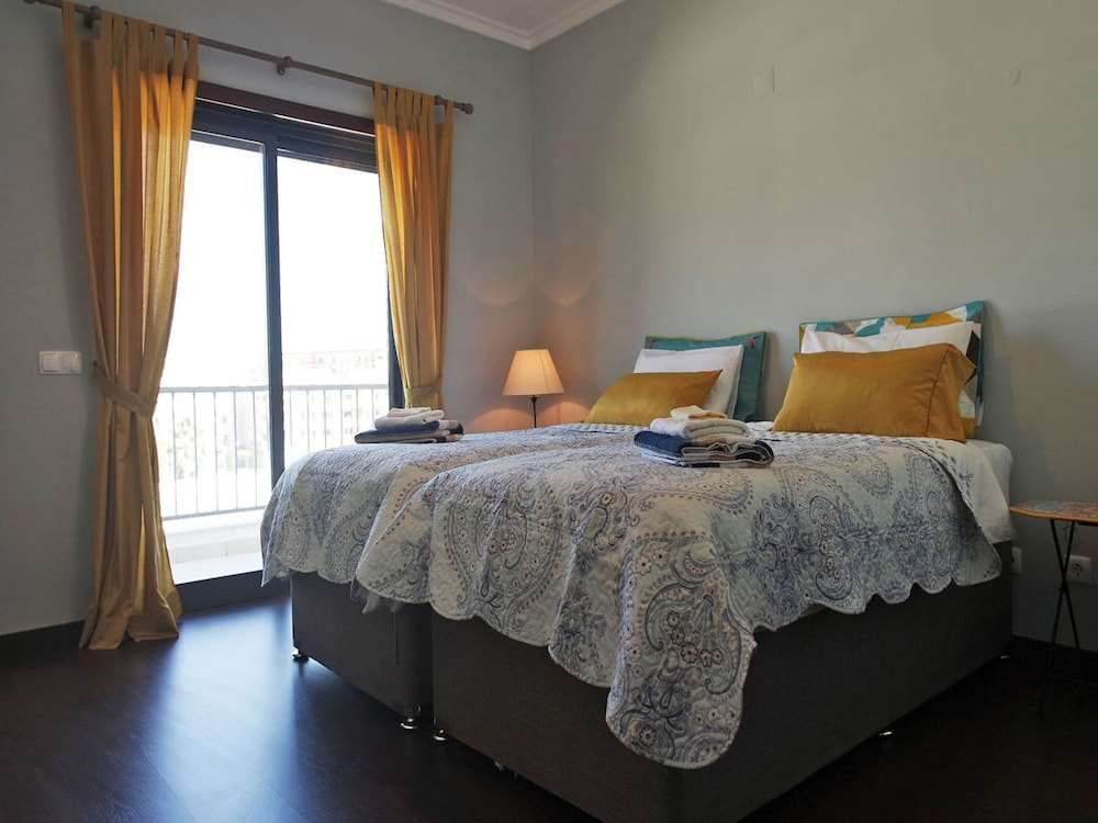 Apartment (2 Bedrooms)