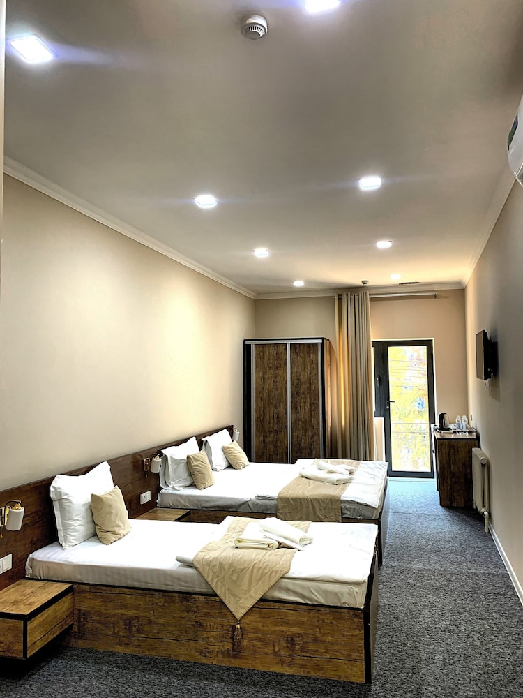 Standard Triple Room photo 1