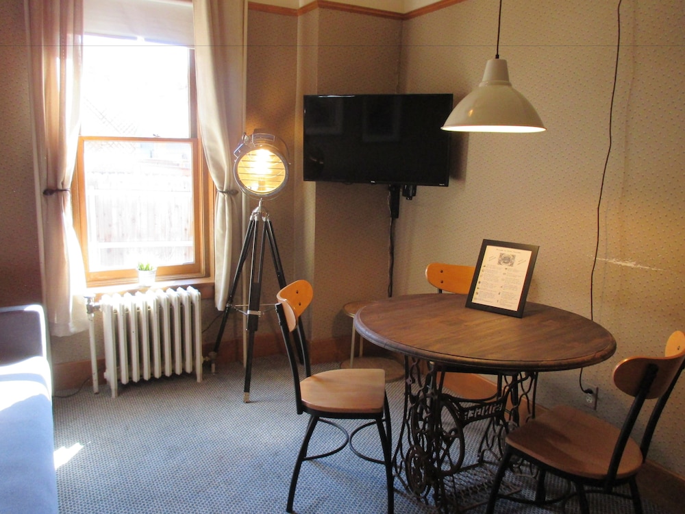 Suite, 1 Bedroom photo 3