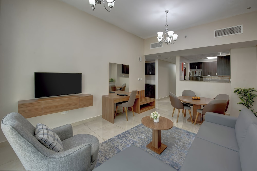 Premium One bed Room Apartment With Marina View & Balcony photo 3