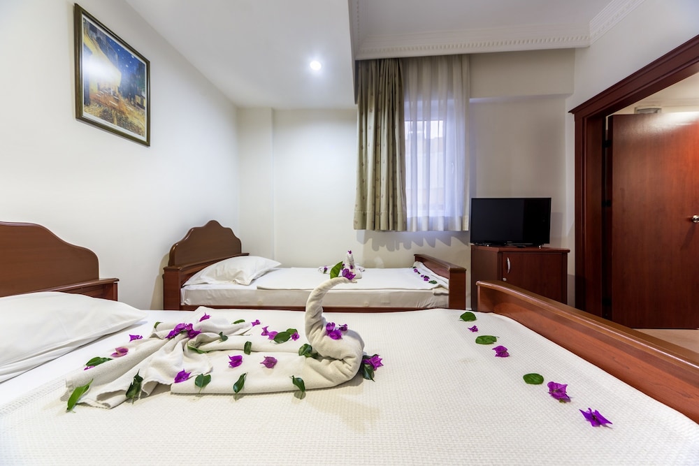Economy Double Room, 1 Double Bed, Balcony photo 2
