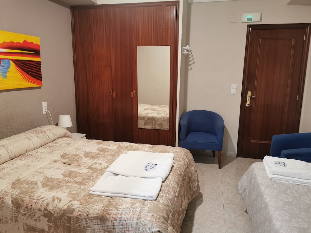 Double Room (extra bed) - Photo 2
