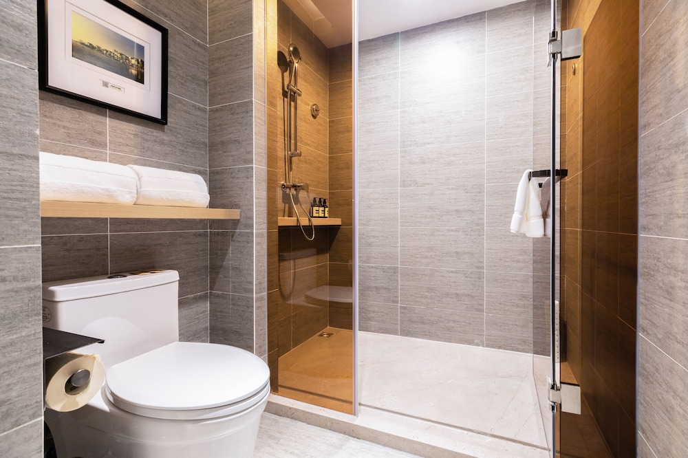 Executive Room - Photo 6