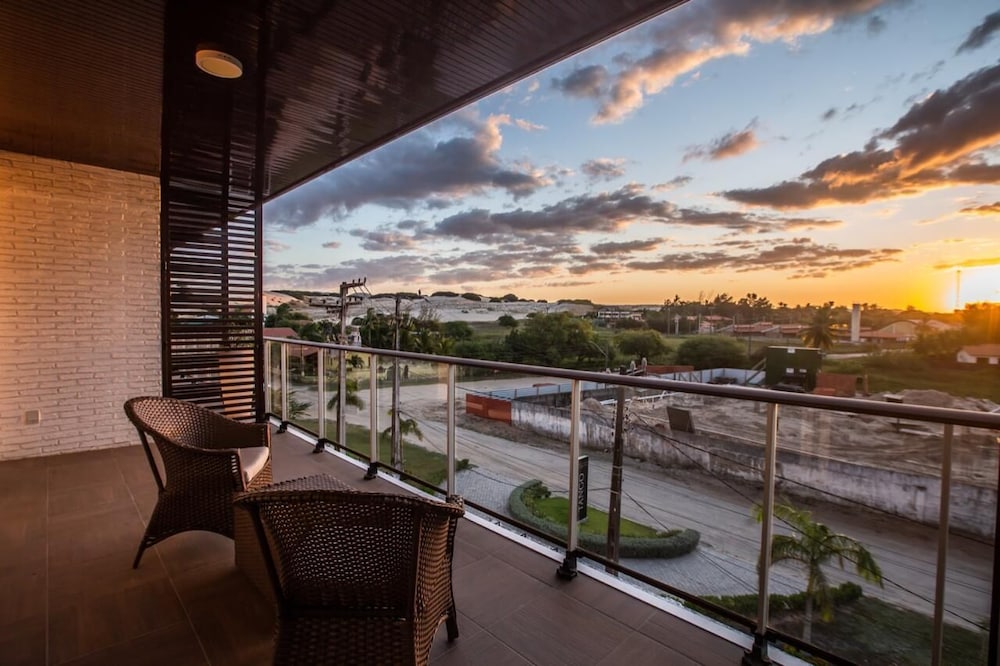 Premium Suite - Photo 3
