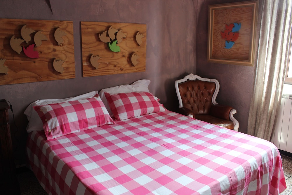 Classic Double Room, 1 Queen Bed, Balcony, Partial Ocean View, photo 6