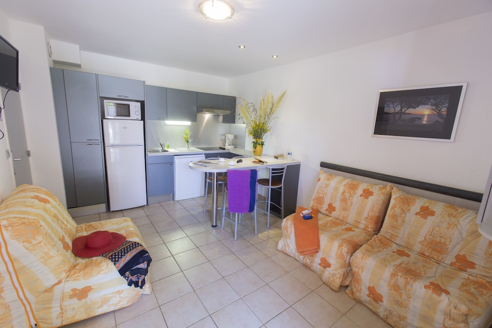 Apartment (2P5) photo 1