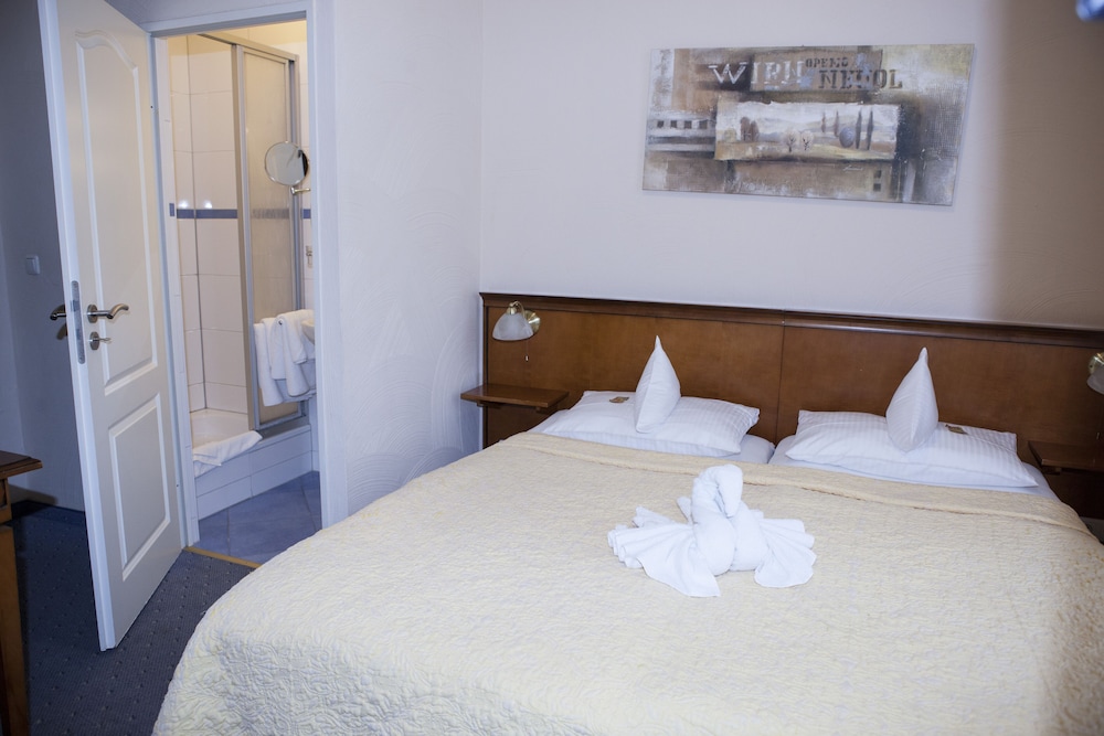 Triple Room - Photo 5