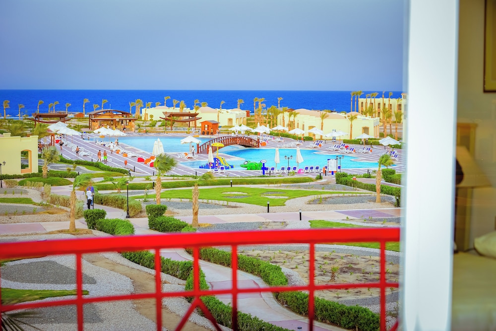Superior Double Room, Beach View - Photo 7