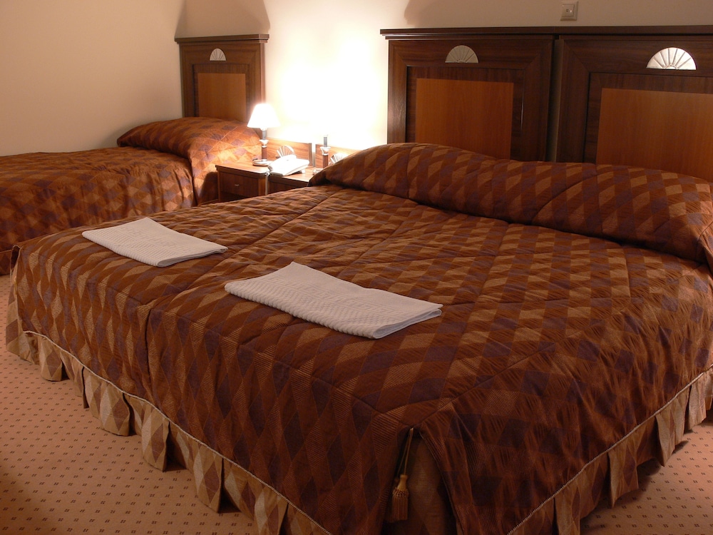 Basic Double Room, 1 Double Bed
