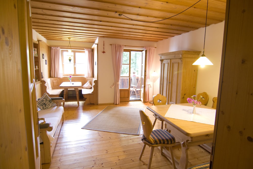 Traditional Apartment, 2 Bedrooms, Balcony, Garden Area photo 3