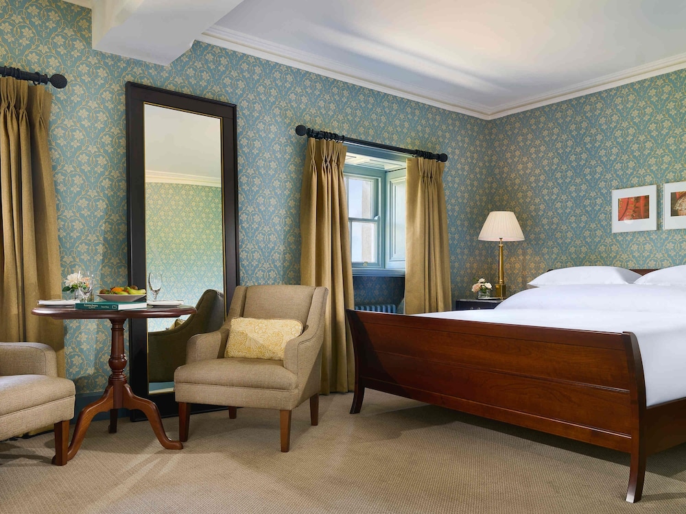 House Superior Stateroom
