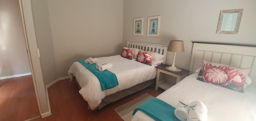 Family Apartment, 2 Bedrooms, Balcony photo 3