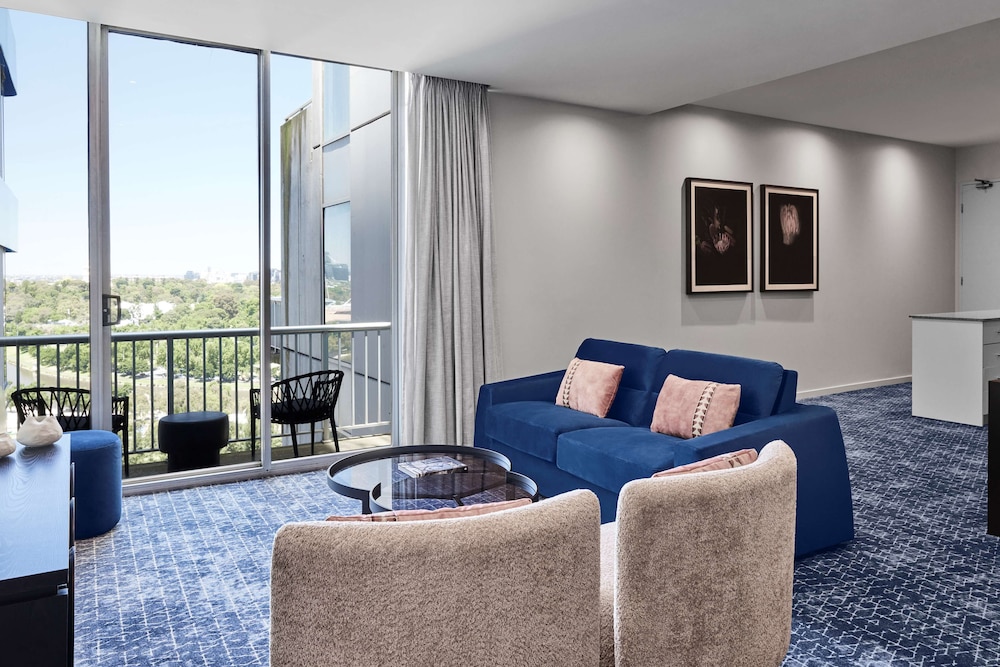 Premier Two Bedroom Apartment with View - Photo 16