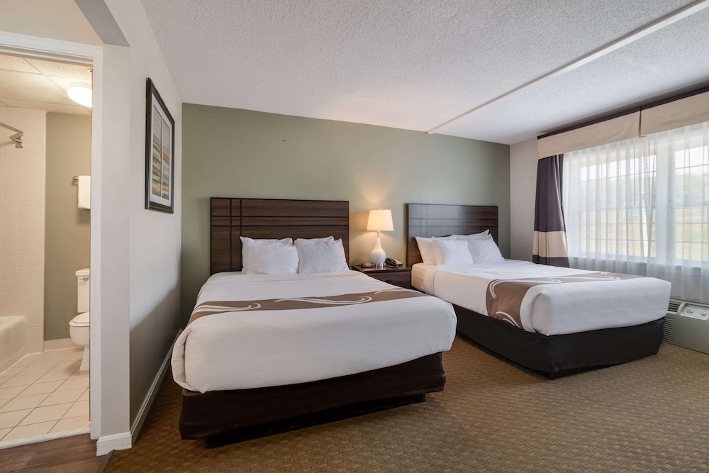 Suite, 2 Queen Beds, Non Smoking (Efficiency) - Photo 3