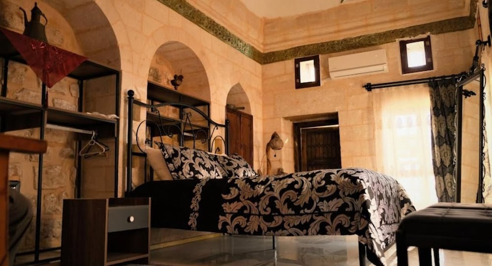 Emperor Room photo 1