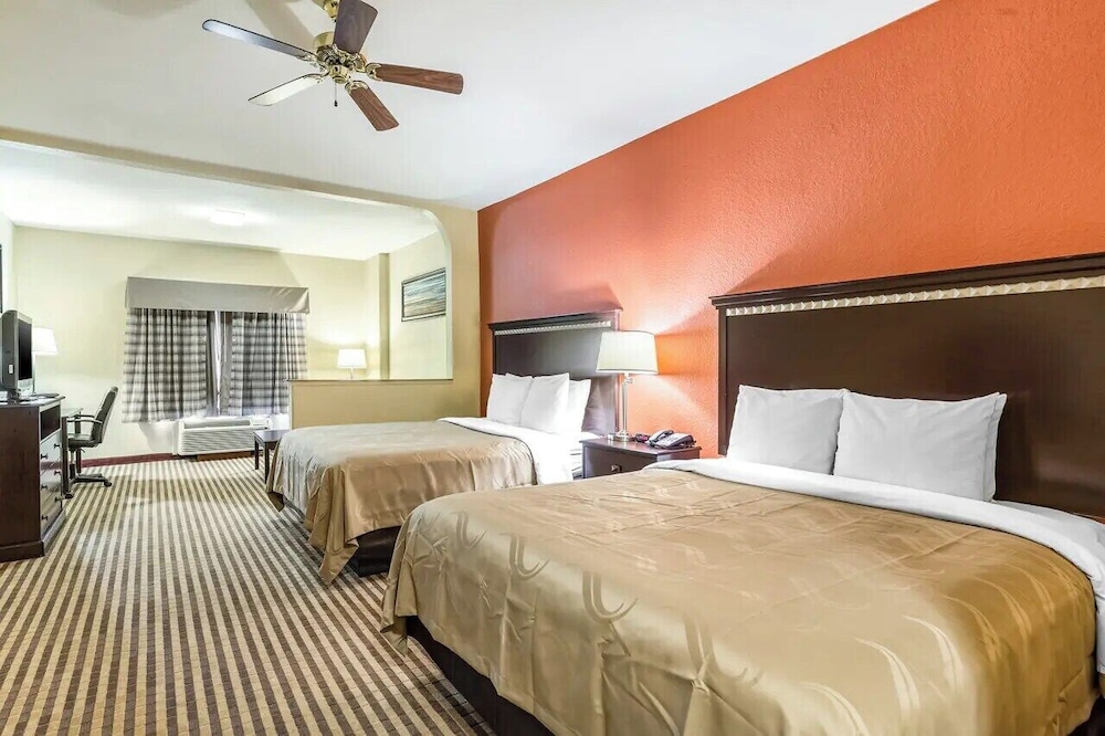 Suite, 2 Queen Beds, Non Smoking