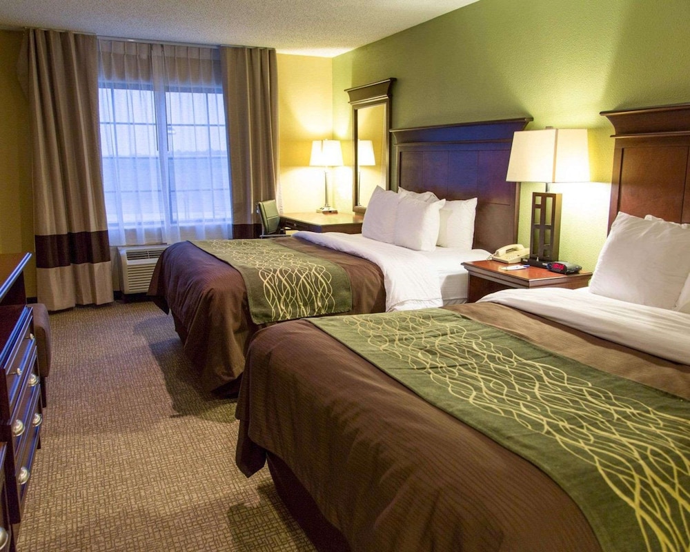 Room, 2 Queen Beds, Accessible, Non Smoking - Photo 1