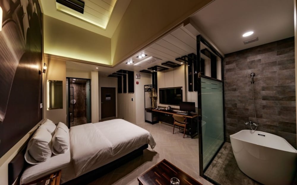 Room (BLIND CURTAIN 209) photo 3