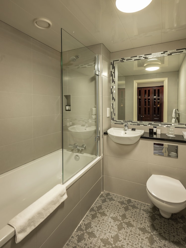 Deluxe Suite - Photo 3