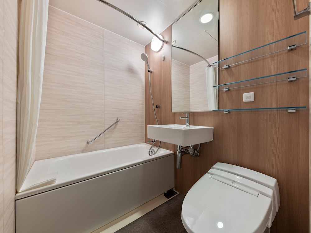 Standard, 1 bed Queen (Renovated on June 14th, 2025) photo 3