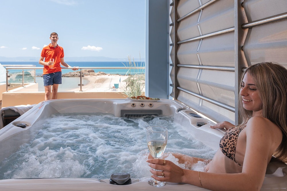 Deluxe Double Room, Hot Tub photo 2