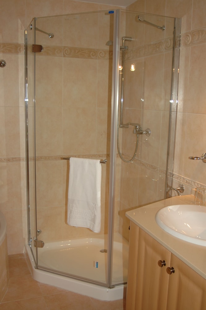 Apartment, 2 Bedrooms, Pool View (6 pax) photo 3