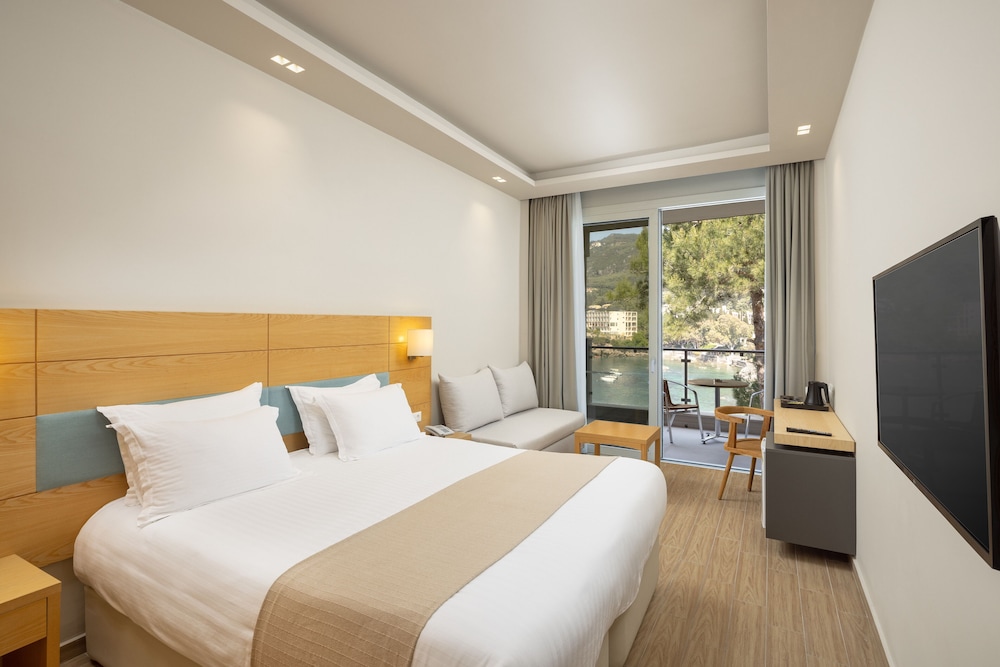Double or Twin Room, Bay View photo 1