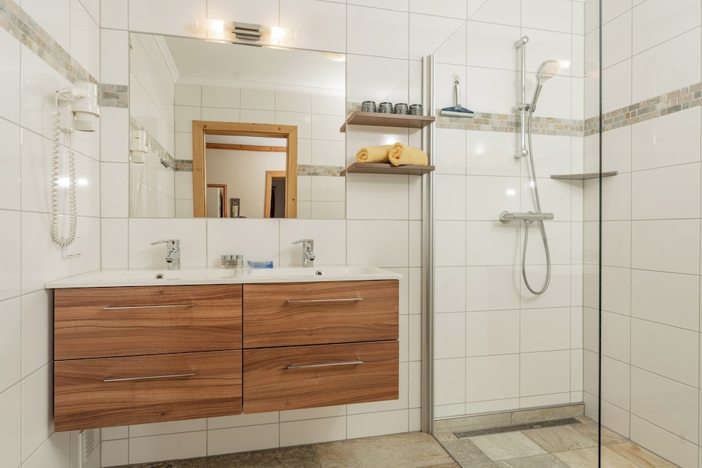 Family Apartment, 2 Bedrooms, Balcony photo 2