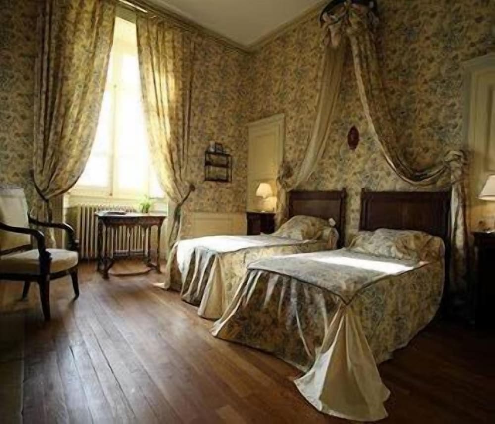 Suite - Photo 2