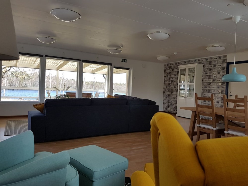 Comfort Apartment, Multiple Beds, Terrace, Lake View photo 3